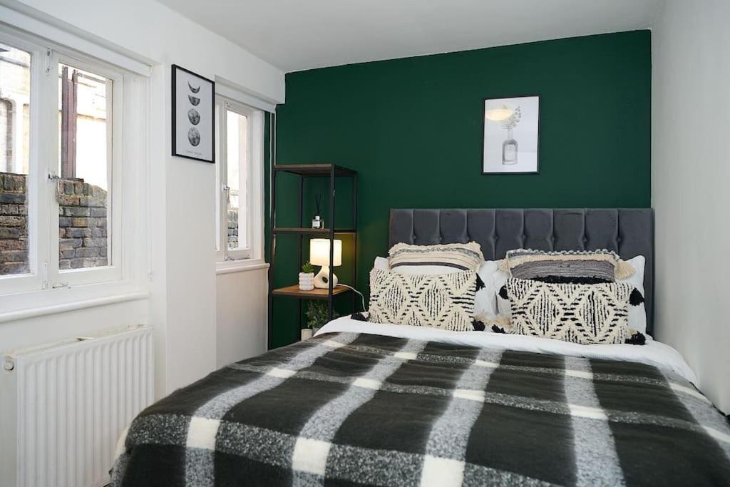 Fabulous 3 Bed Nw London Apartment With Private Garden Екстер'єр фото